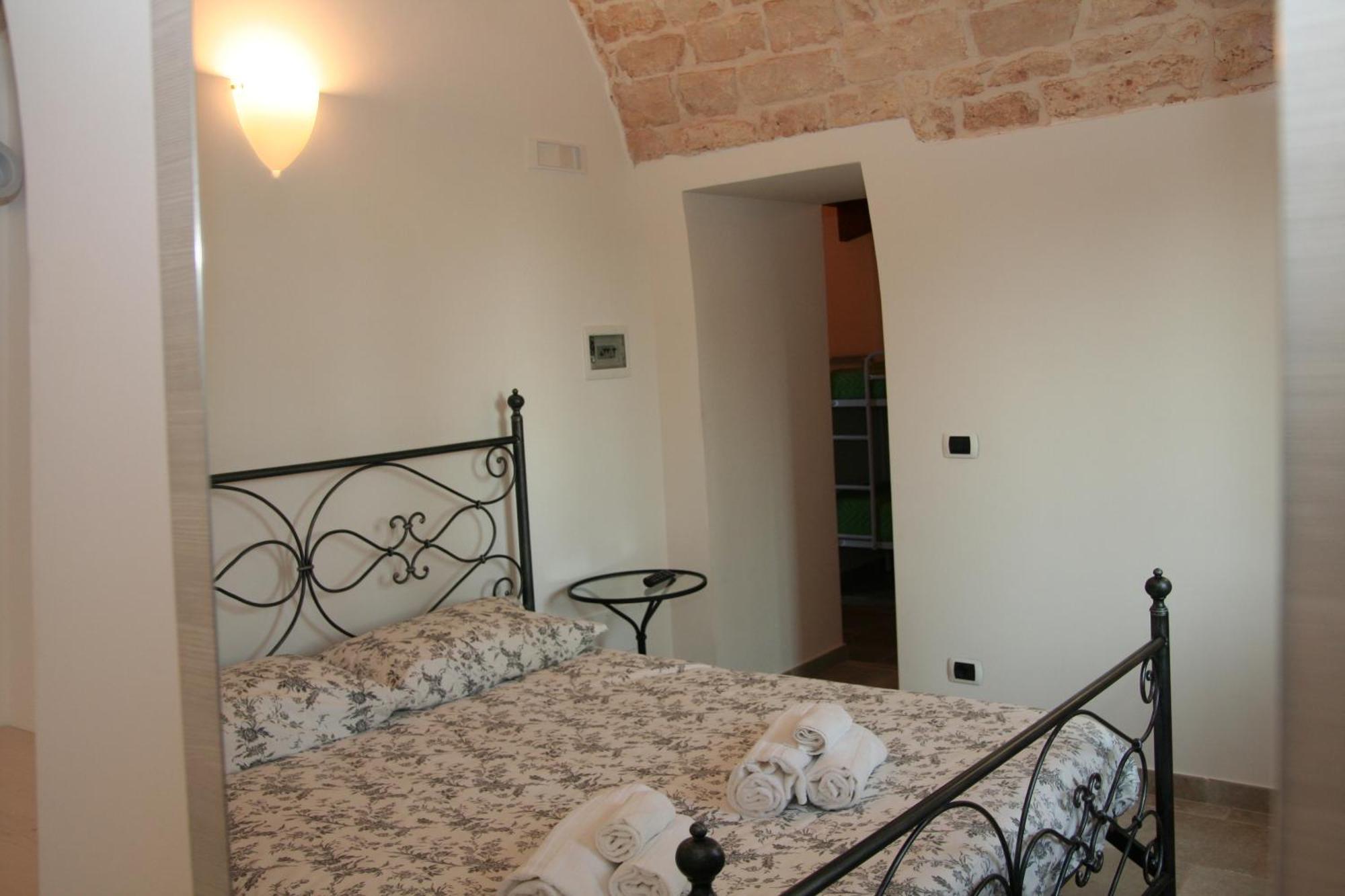 La Dimora Gigante Bed & Breakfast Castellana Grotte Room photo