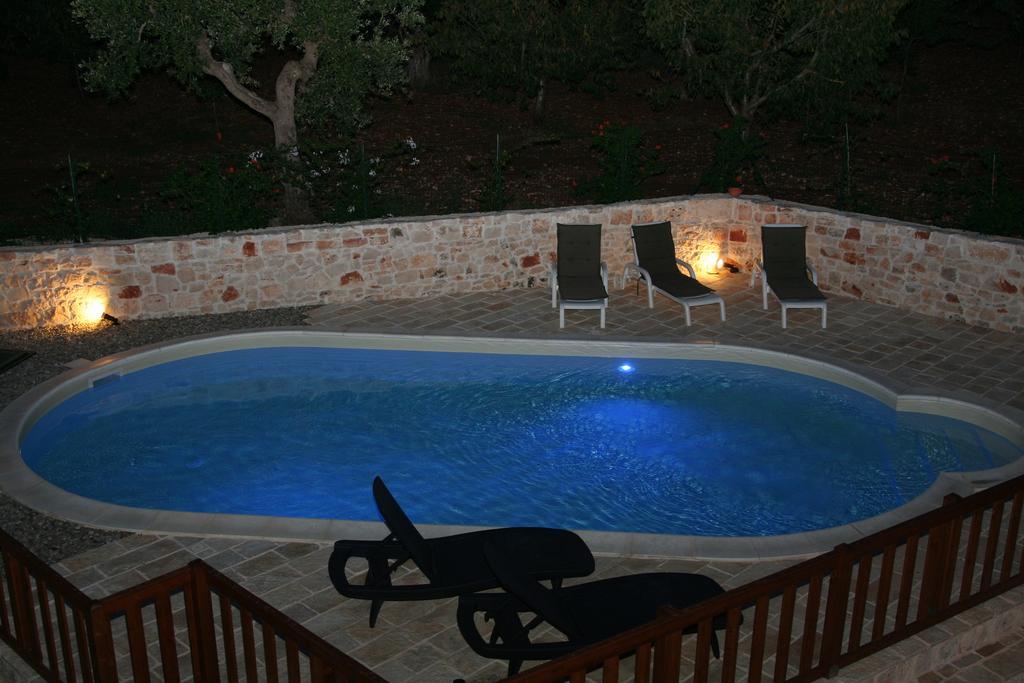 La Dimora Gigante Bed & Breakfast Castellana Grotte Exterior photo