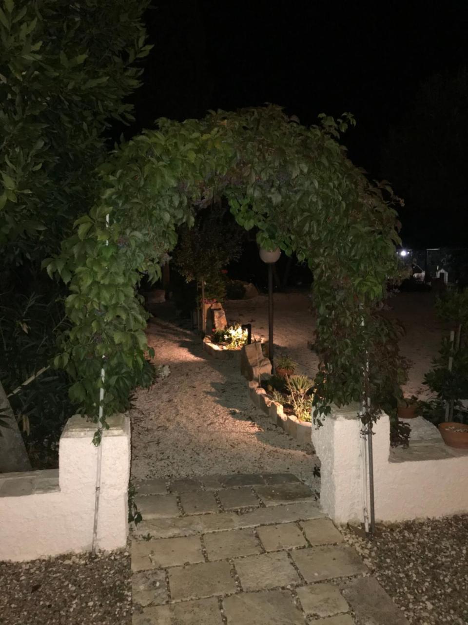 La Dimora Gigante Bed & Breakfast Castellana Grotte Exterior photo